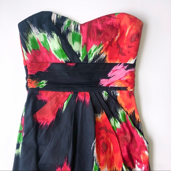 Strapless dress w/ Pockets and Sweetheart Neckline from Le Chateau, size… - Picture 4 of 9